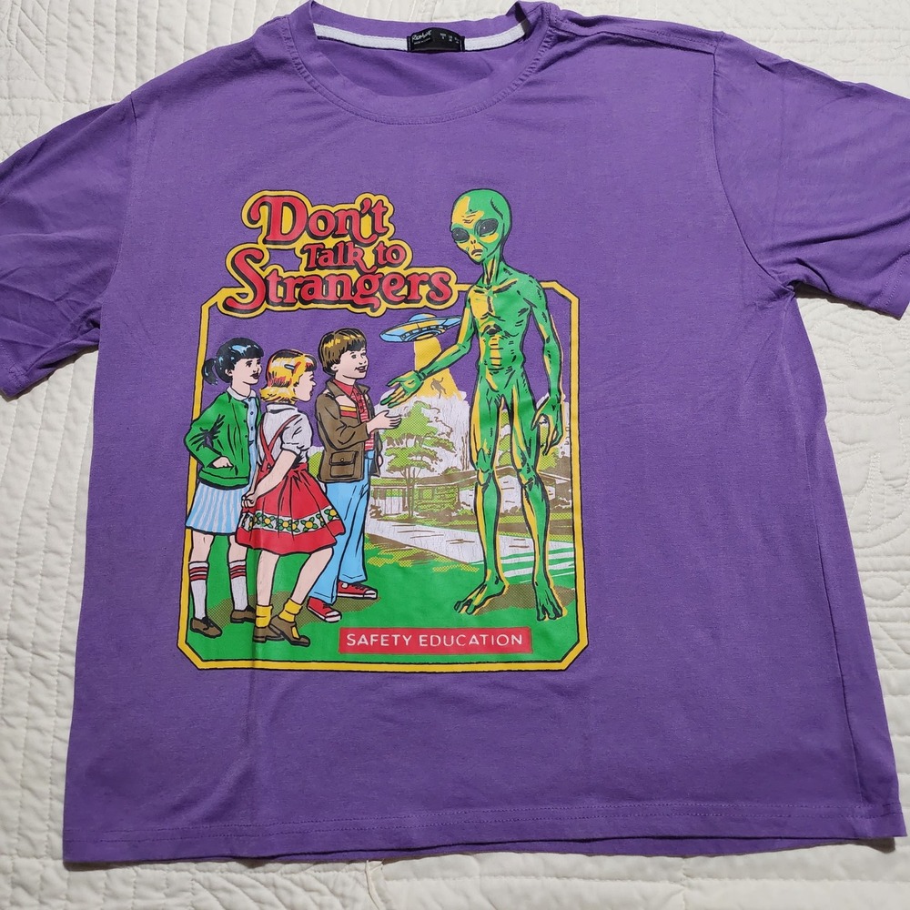 Romwe Dont Talk to Strangers Alien Graphic Tee Purple Cotton Shirt Mens Small S